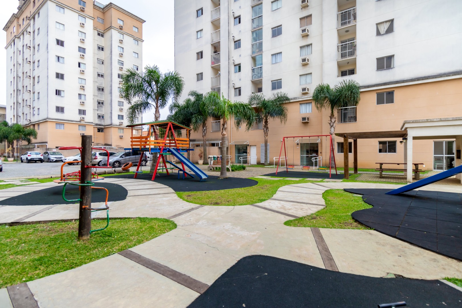 Apartamento para venda no Guaira em Curitiba com 144,00m² por R$ 415.000,00