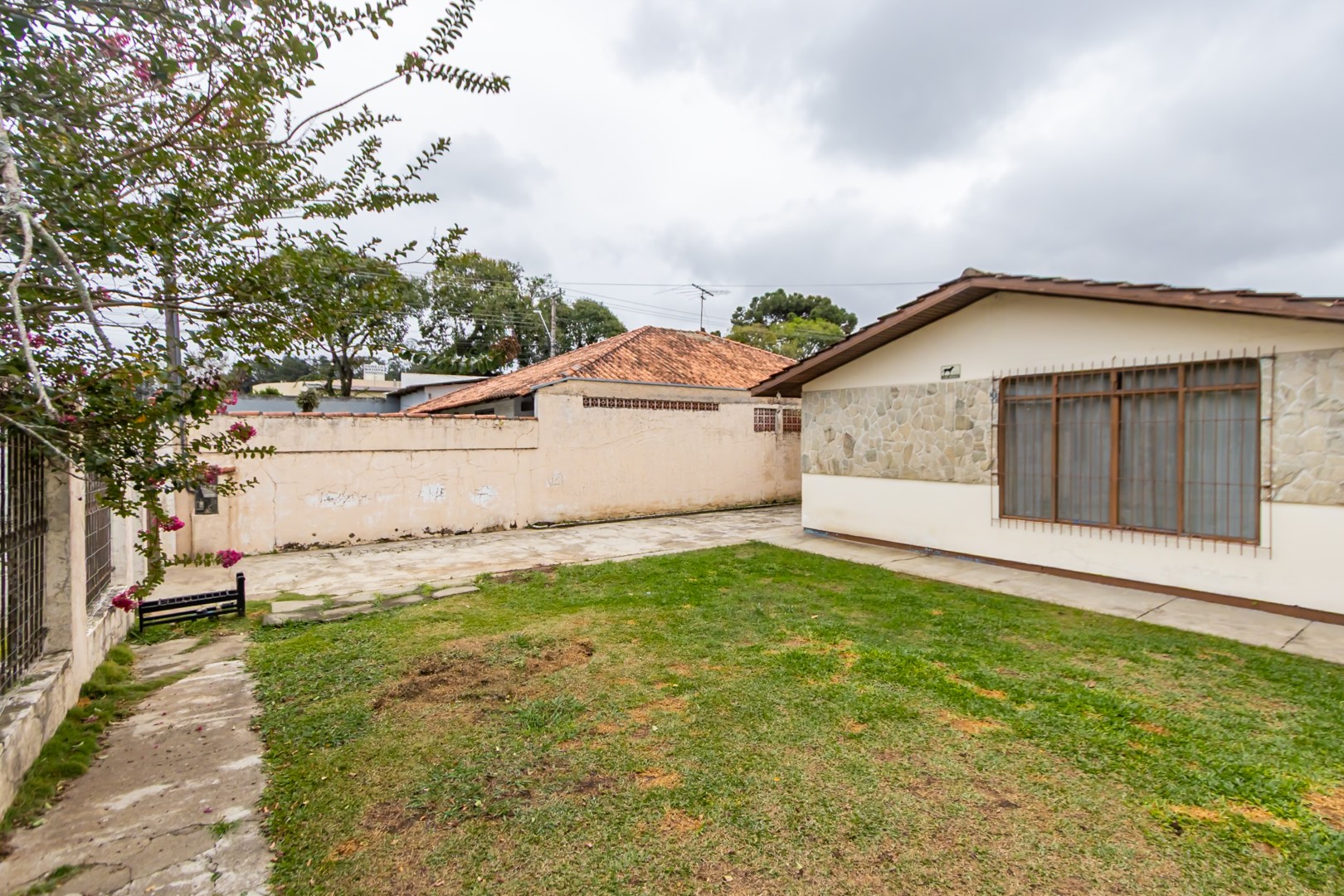 Casa Residencial para venda no Cajuru em Curitiba com 300,00m² por R$ 470.000,00