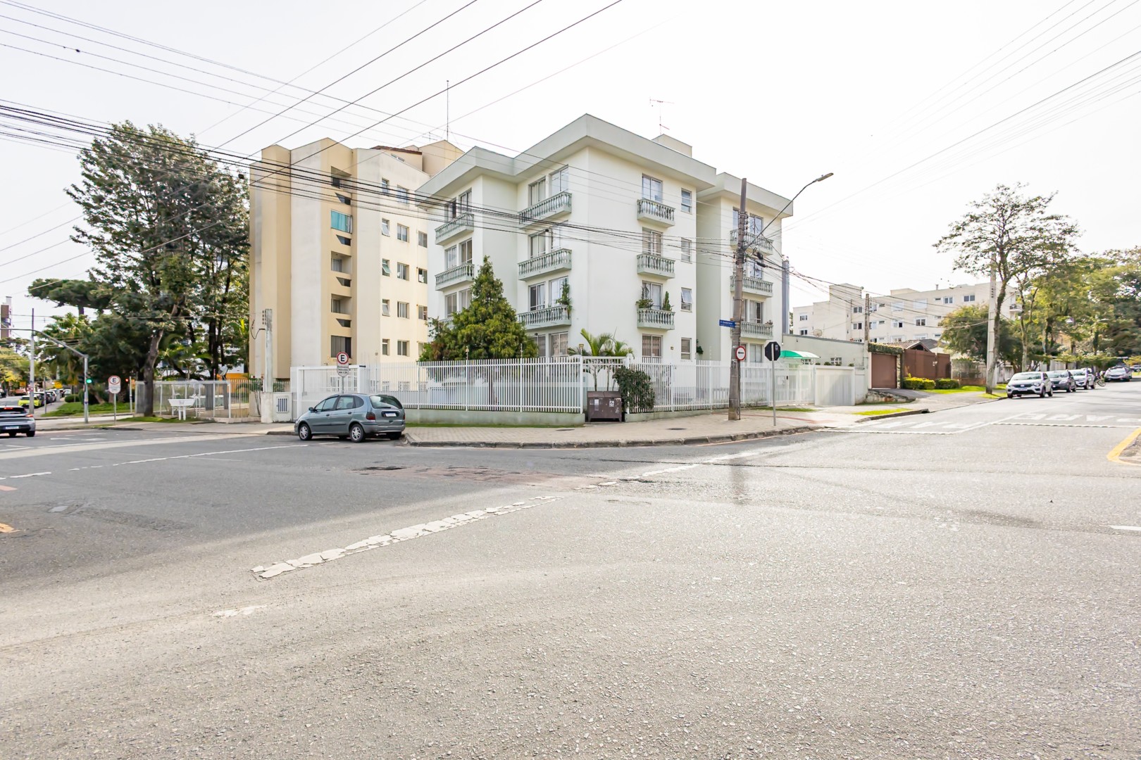 Apartamento para locacao no Agua Verde em Curitiba com 55,09m² por R$ 2.800,00