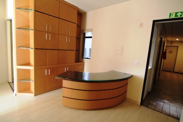 Cjto Comercial/sala para locacao no Centro em Curitiba com 54,51m² por R$ 1.320,00