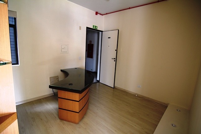 Cjto Comercial/sala para locacao no Centro em Curitiba com 54,51m² por R$ 1.320,00