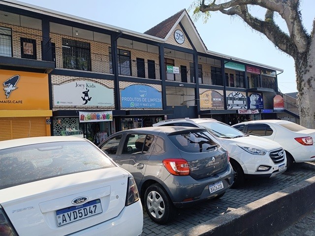 Cjto Comercial/sala para locacao no Novo Mundo em Curitiba com 40,00m² por R$ 1.600,00