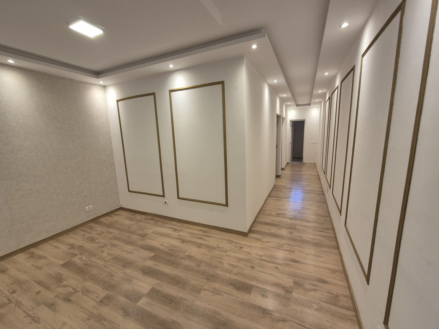 Cjto Comercial/sala para locacao no Cristo Rei em Curitiba com 149,70m² por R$ 2.520,00