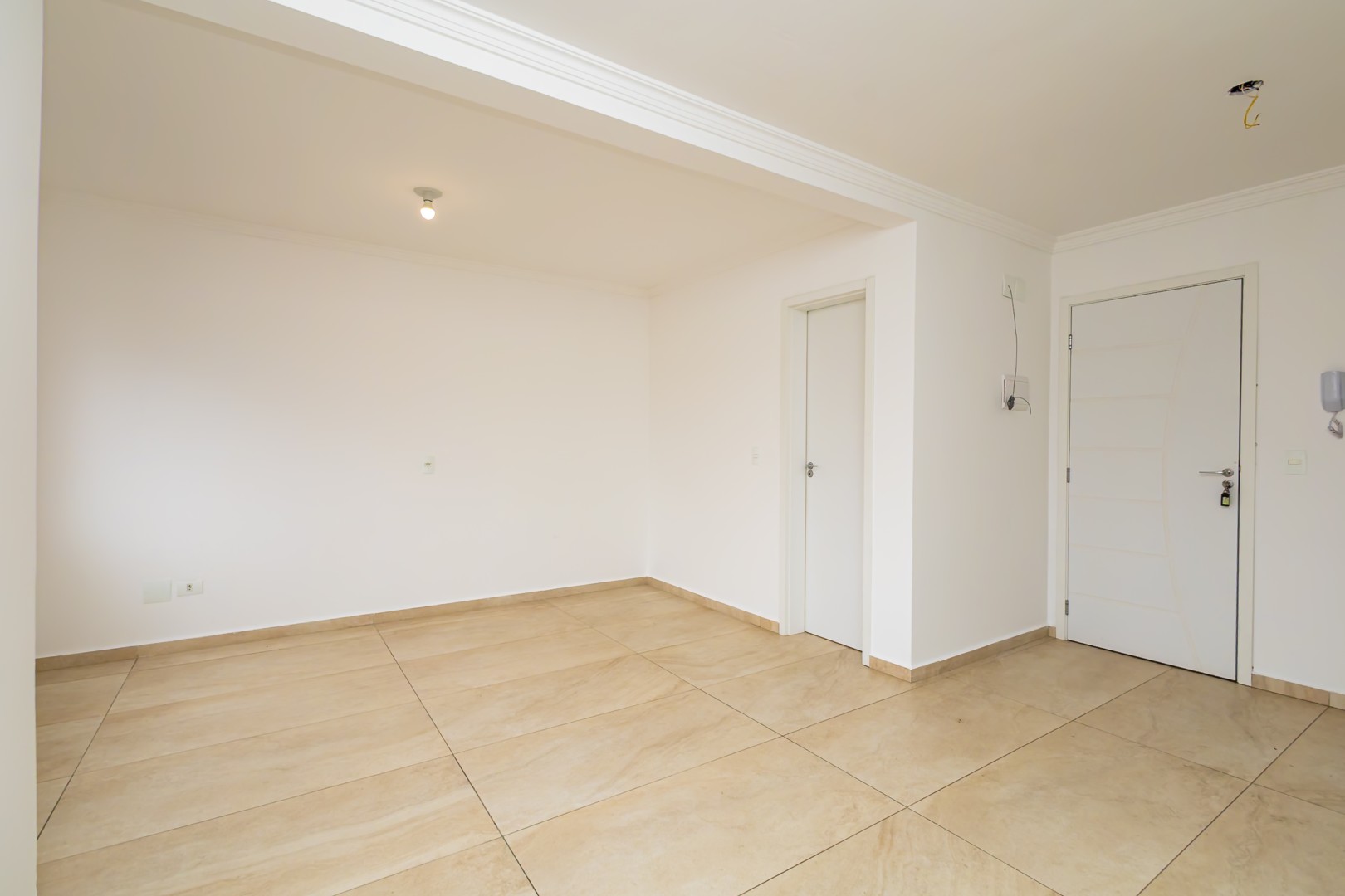 Kitinet para locacao no Portao em Curitiba com 38,40m² por R$ 1.853,00