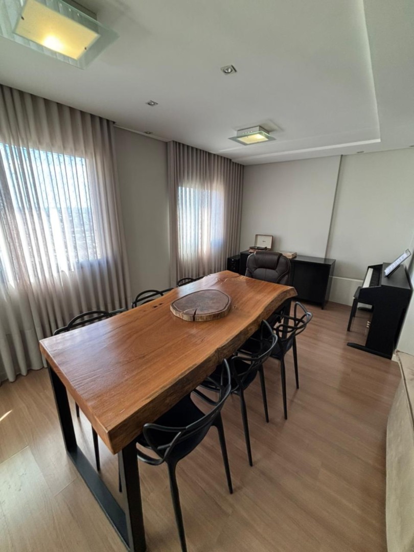 Apartamento para venda no Capao Raso em Curitiba com 164,49m² por R$ 680.000,00