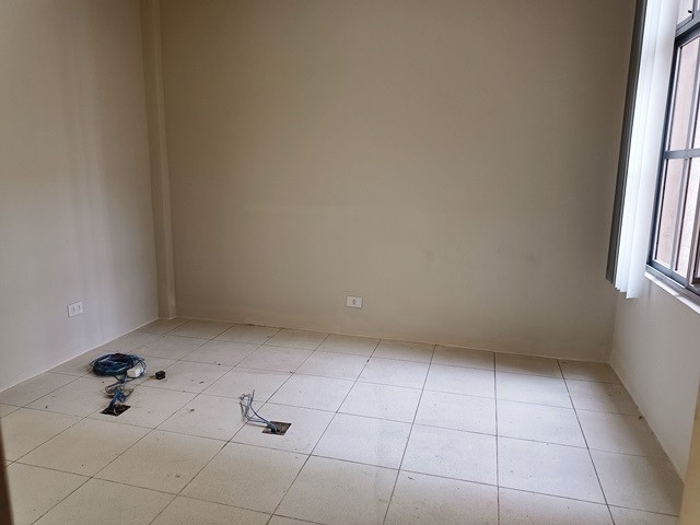 Cjto Comercial/sala para locacao no Centro em Curitiba com 41,00m² por R$ 1.466,00