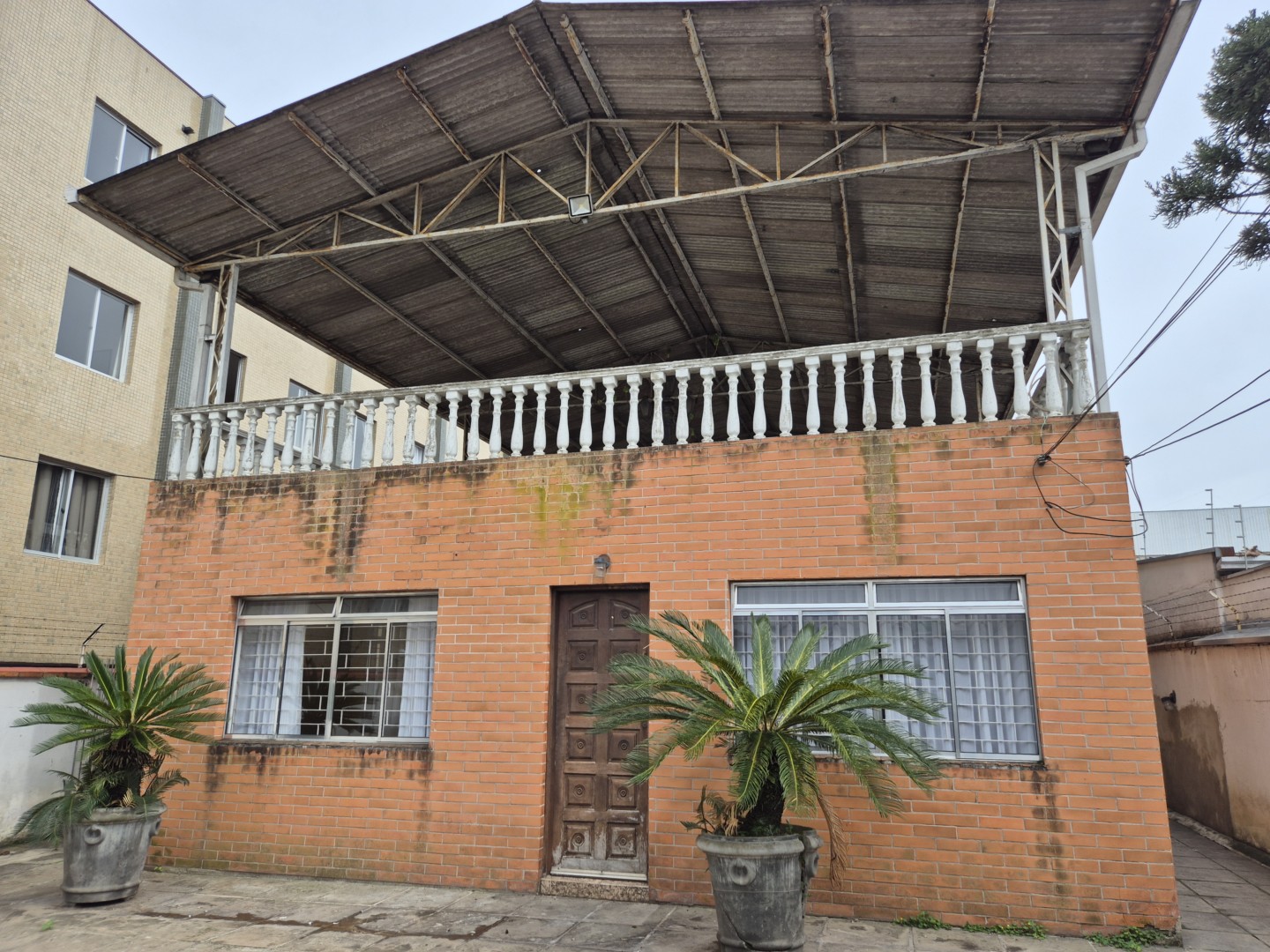 Casa Comercial para locacao no Reboucas em Curitiba com 233,60m² por R$ 8.666,00