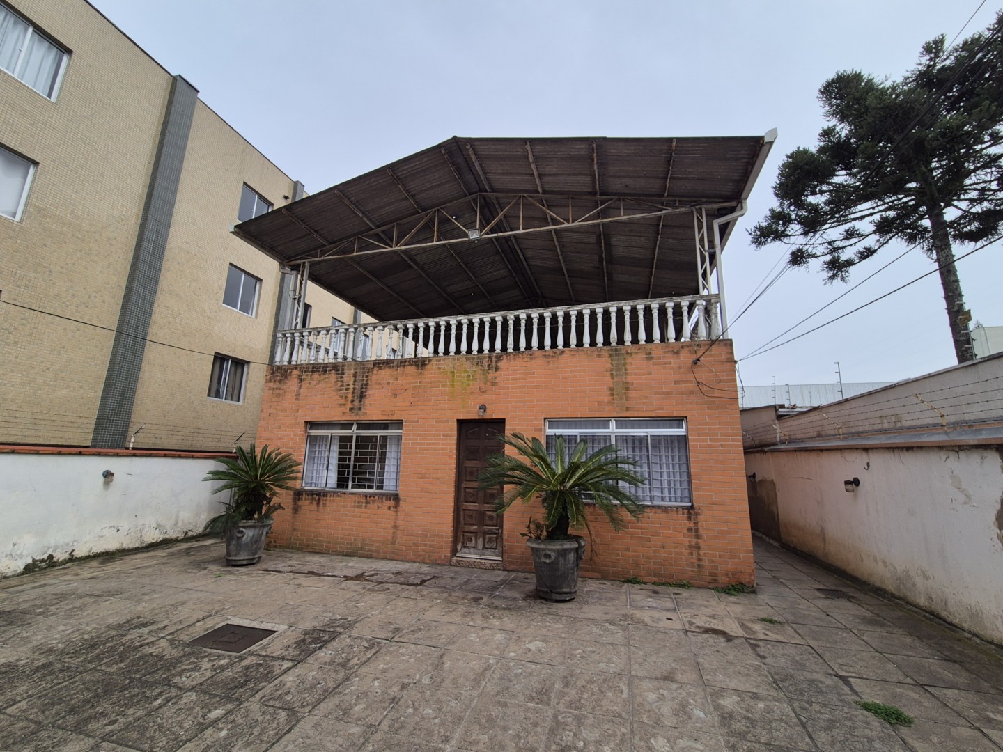 Casa Comercial para locacao no Reboucas em Curitiba com 233,60m² por R$ 8.666,00