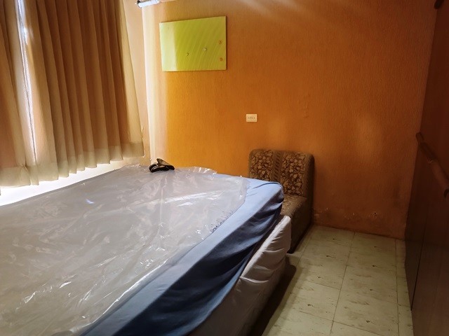 030.jpg