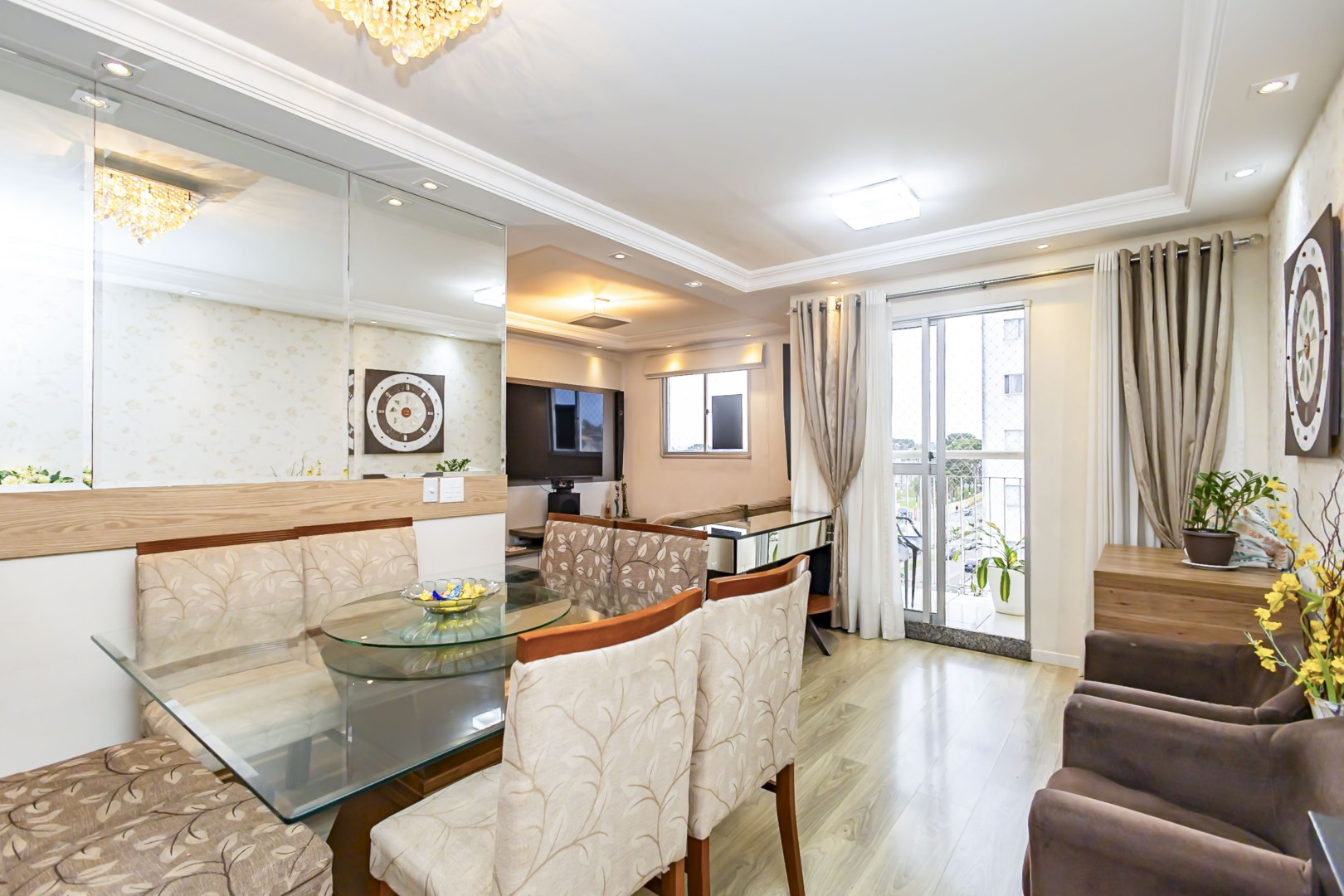 Apartamento para venda no Guaira em Curitiba com 123,77m² por R$ 420.000,00