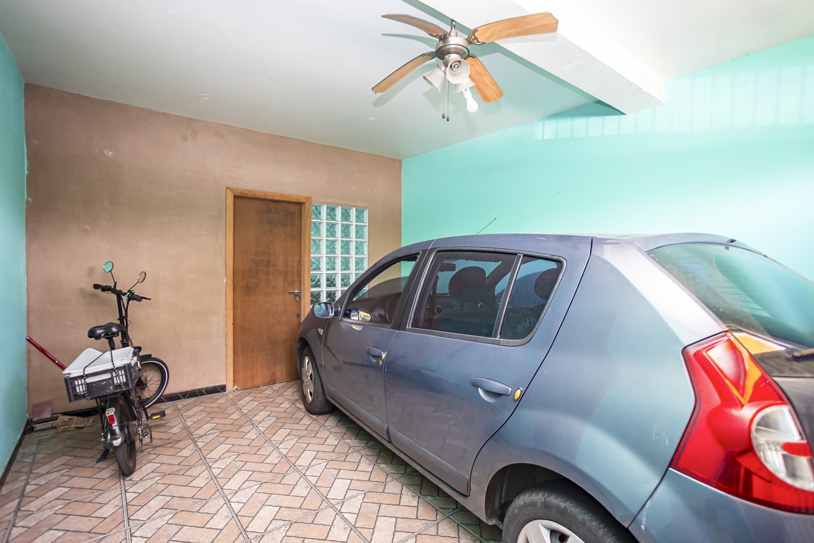 Casa Comercial para locacao no Reboucas em Curitiba com 120,00m² por R$ 6.000,00