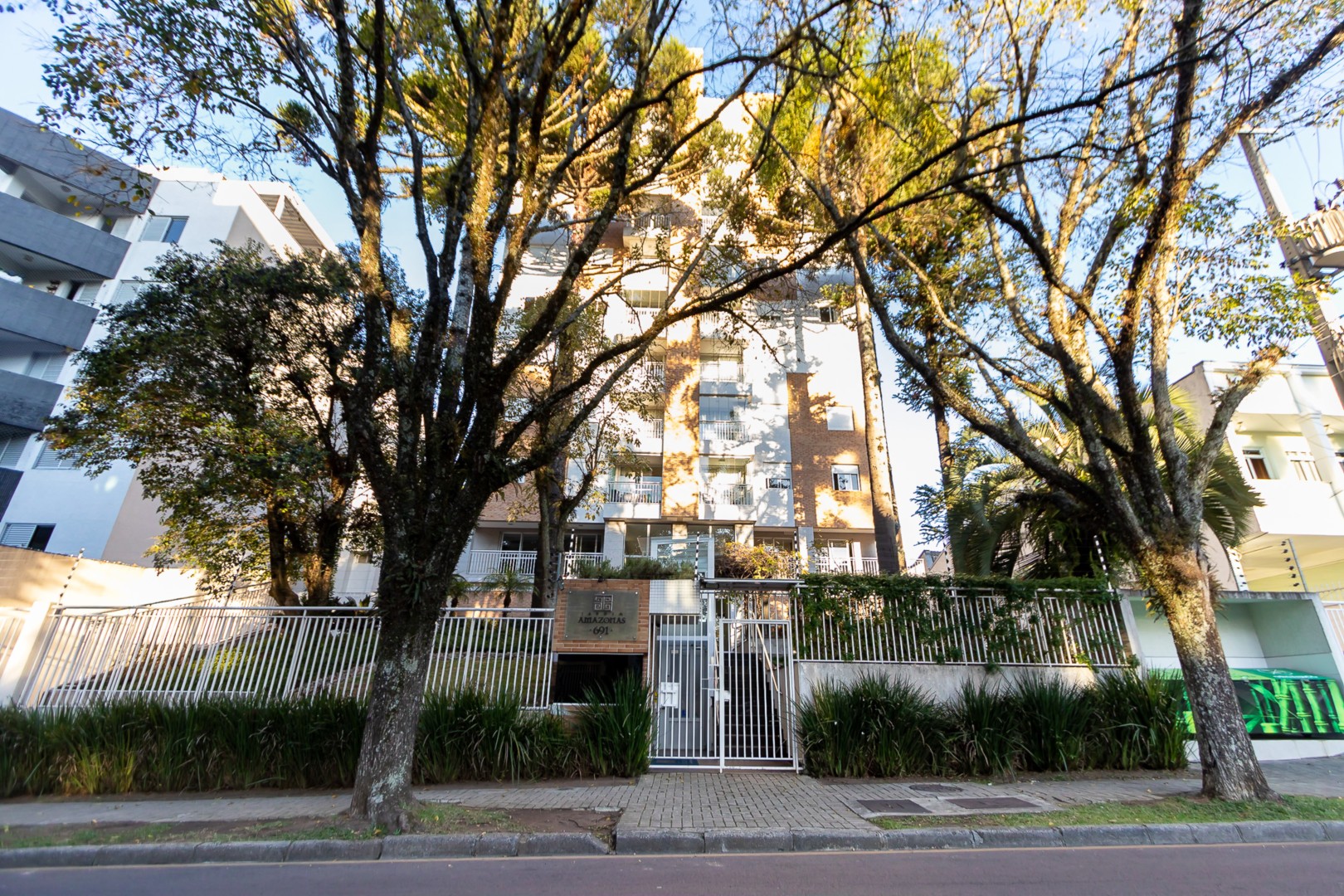 Apartamento para locacao no Agua Verde em Curitiba com 86,31m² por R$ 6.000,00