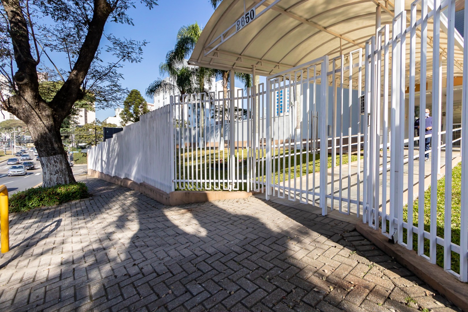 Apartamento para locacao no Agua Verde em Curitiba com 89,75m² por R$ 4.266,00