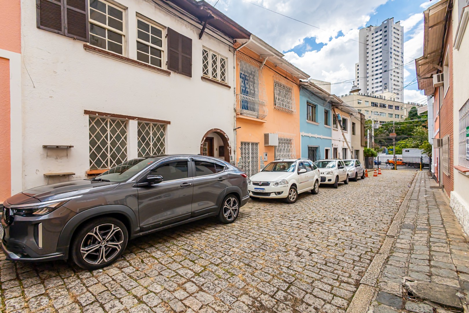 Sobrado para venda no Centro em Curitiba com 102,33m² por R$ 700.000,00