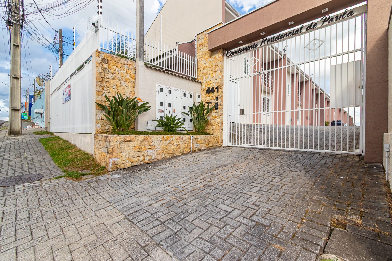 Sobrado para venda no Uberaba em Curitiba com 96,00m² por R$ 620.000,00