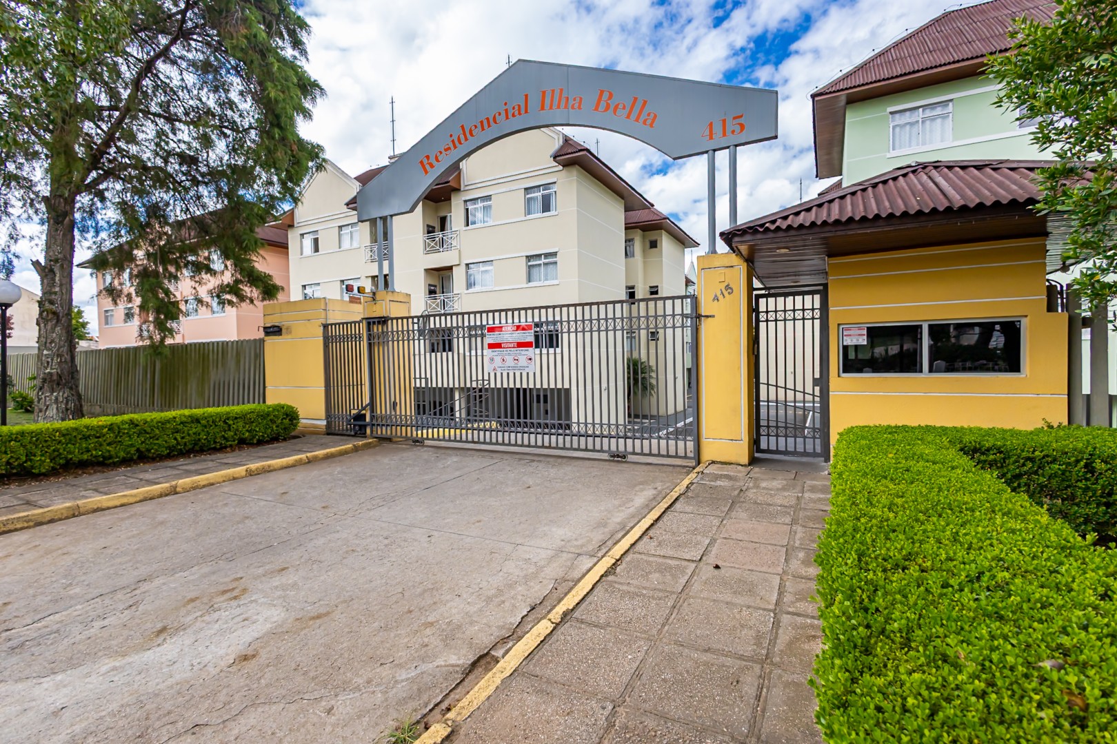 Apartamento para locacao no Guabirotuba em Curitiba com 84,64m² por R$ 2.466,00