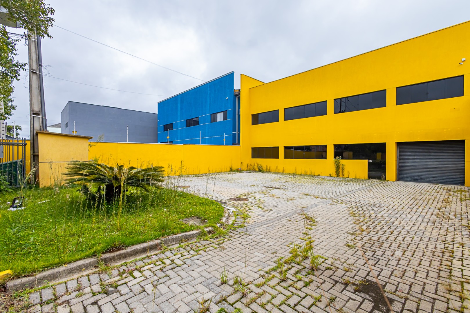 Barracão/galpão para locacao no Santa Felicidade em Curitiba com 467,00m² por R$ 12.000,00