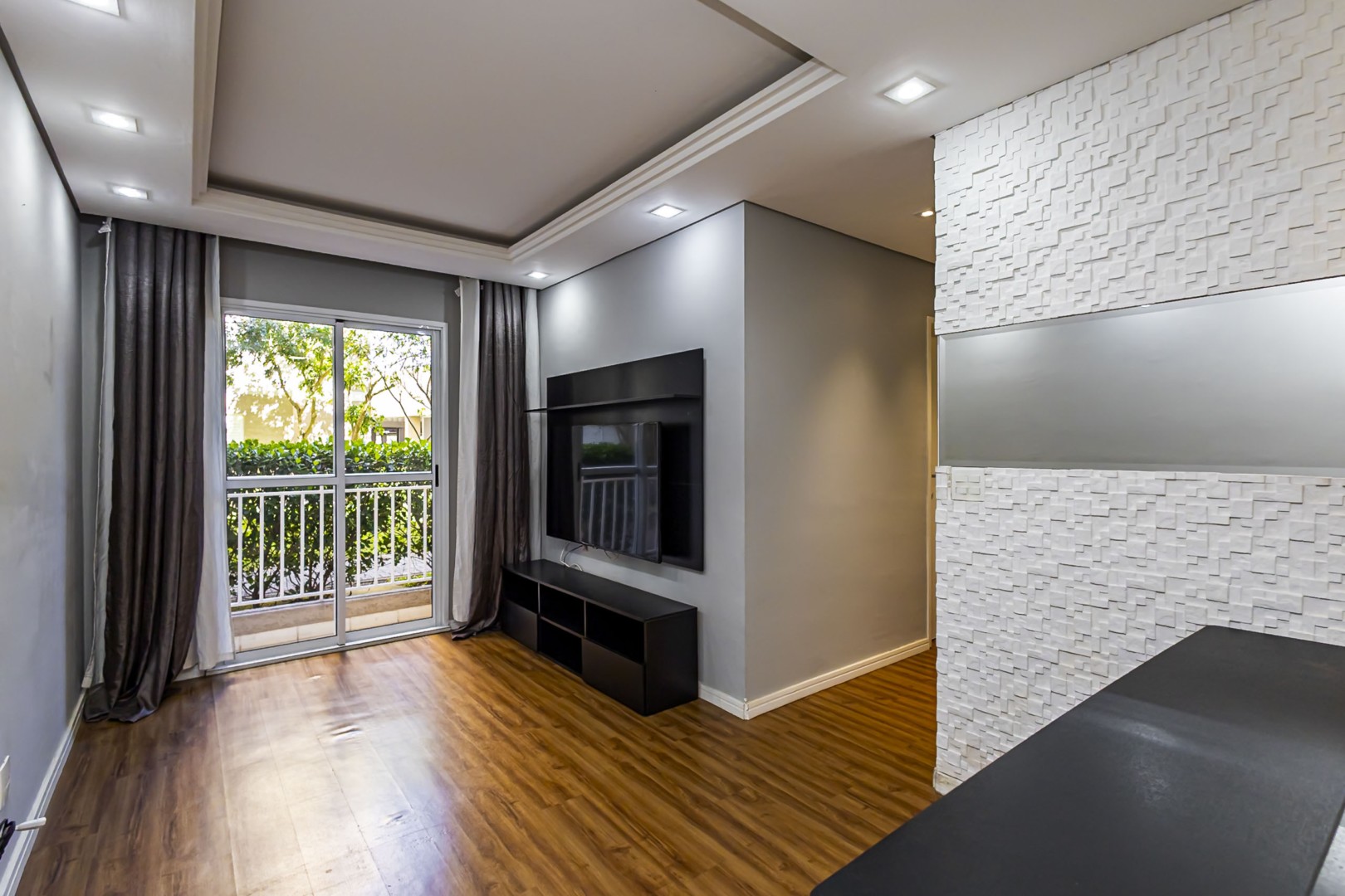 Apartamento para locacao no Fanny em Curitiba com 77,51m² por R$ 2.933,00