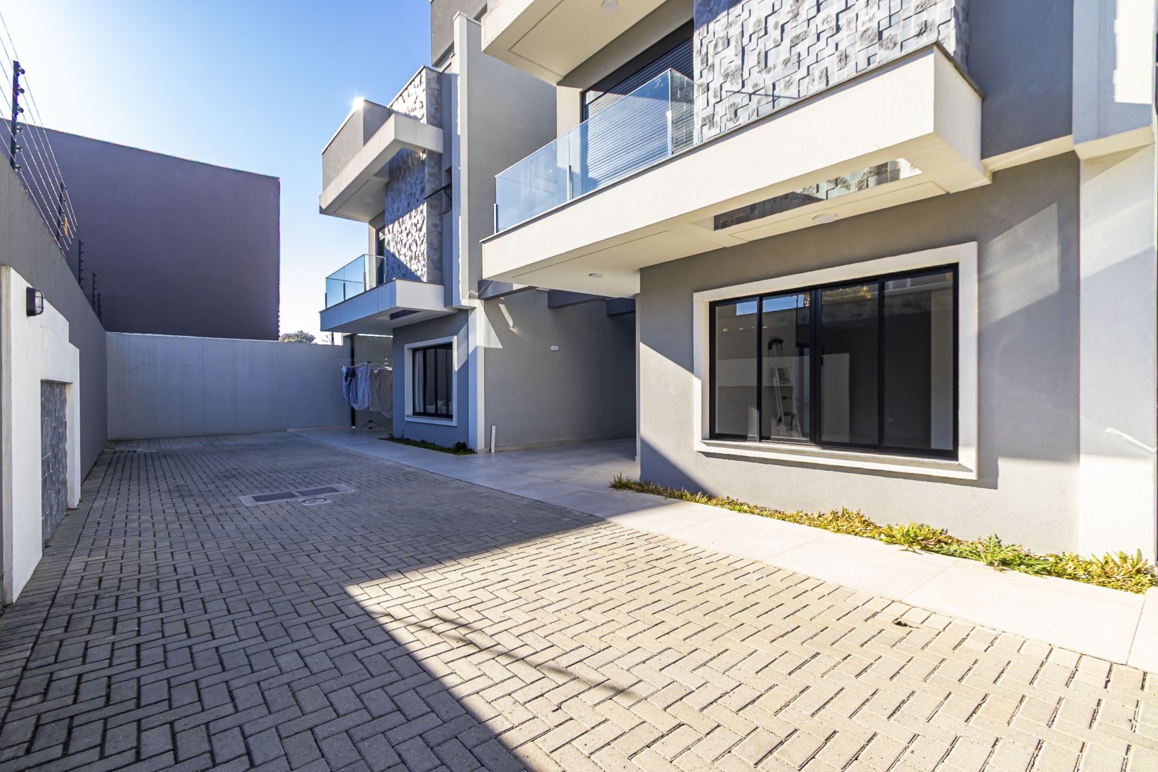 Sobrado para locacao no Xaxim em Curitiba com 147,00m² por R$ 7.733,00
