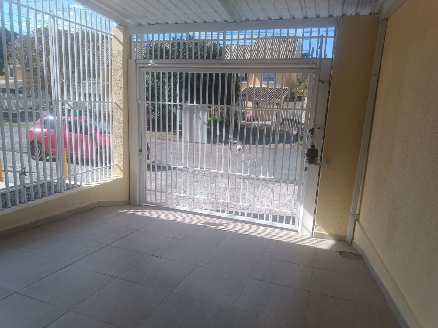 Apartamento para locacao no Guabirotuba em Curitiba com 160,00m² por R$ 3.866,00