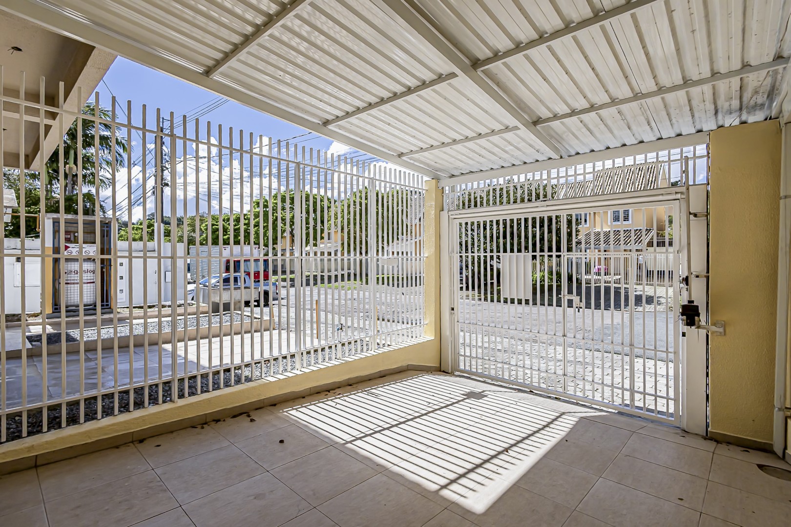 Apartamento para locacao no Guabirotuba em Curitiba com 160,00m² por R$ 3.866,00