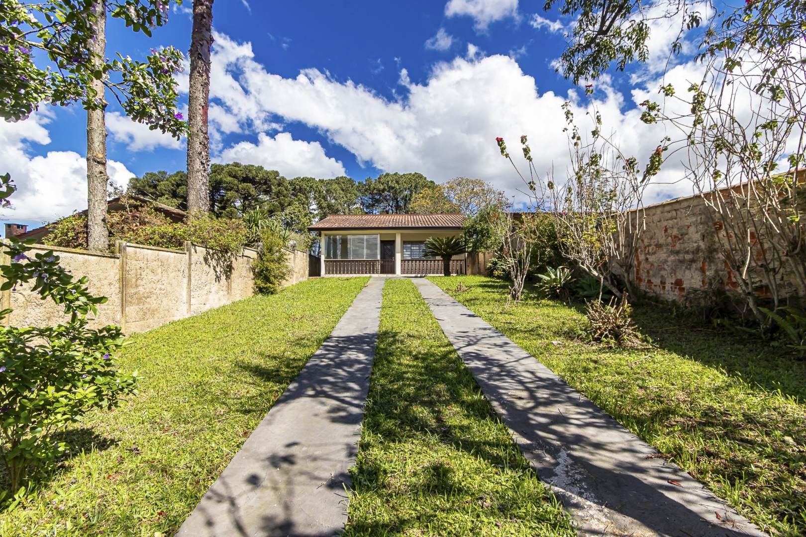 Casa Residencial para locacao no Alto Boqueirao em Curitiba com 87,00m² por R$ 3.600,00
