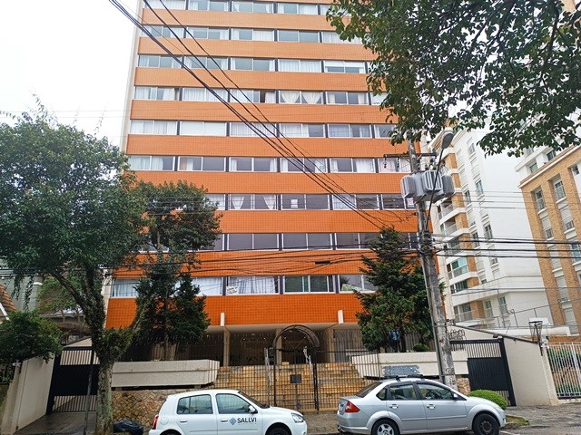 Apartamento para venda no Centro em Curitiba com 133,00m² por R$ 398.000,00
