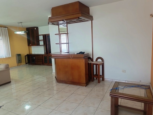 Casa Residencial para locacao no Reboucas em Curitiba com 233,60m² por R$ 5.200,00