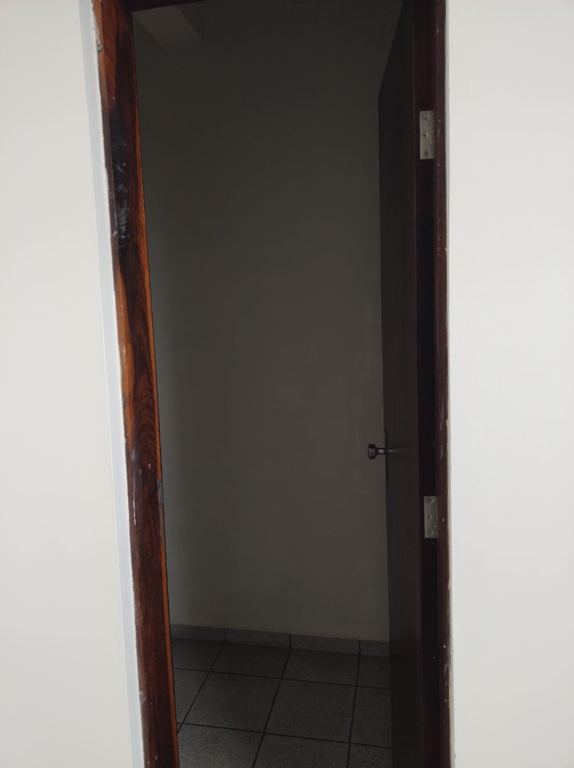 Loja para locacao no Fanny em Curitiba com 55,00m² por R$ 2.133,00