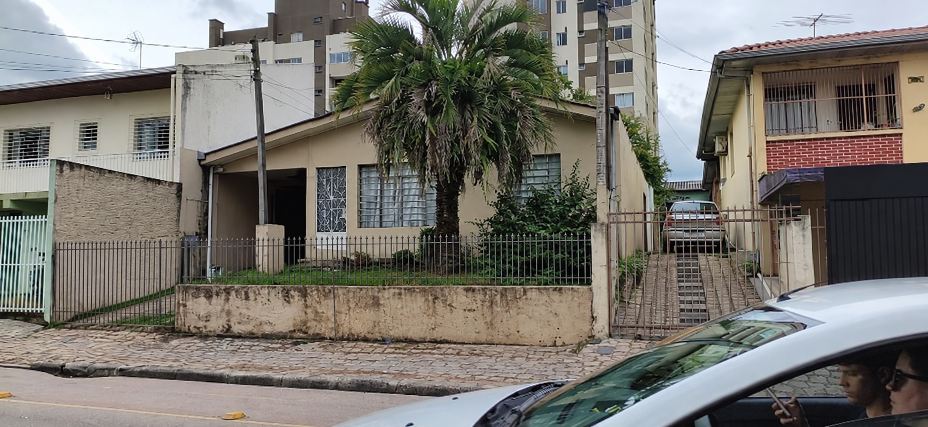 Terreno para venda no Pinheirinho em Curitiba com 440,00m² por R$ 765.000,00