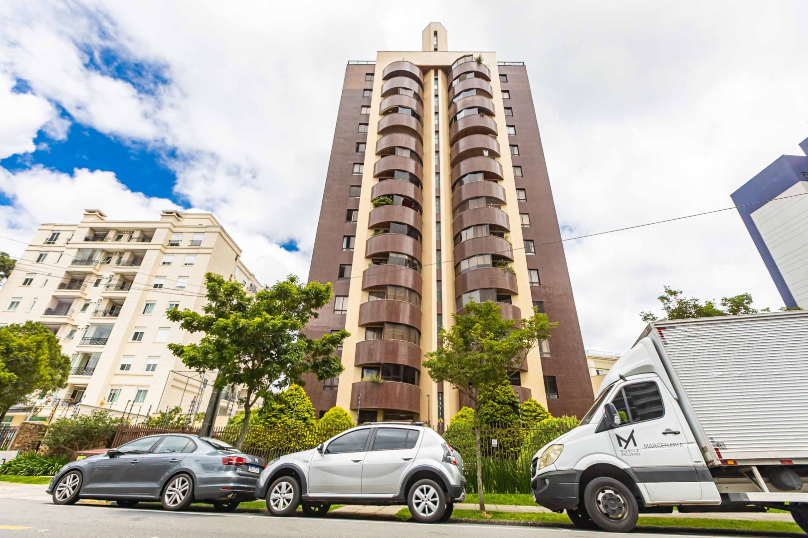 Apartamento para locacao no Cabral em Curitiba com 140,00m² por R$ 4.653,00