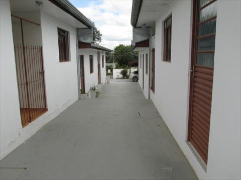 Casa Residencial para locacao no Fazendinha em Curitiba com 45,00m² por R$ 1.200,00