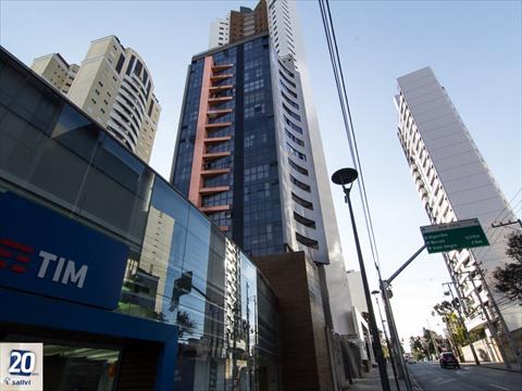 Apartamento para locacao no Centro em Curitiba com 60,62m² por R$ 2.520,00