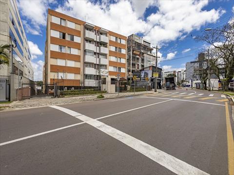 Apartamento para locacao no Juveve em Curitiba com 164,76m² por R$ 3.533,00