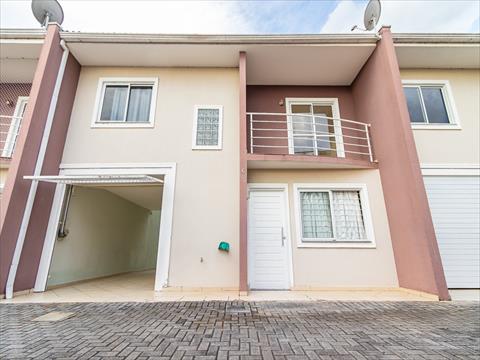 Sobrado para locacao no Uberaba em Curitiba com 96,00m² por R$ 4.666,00