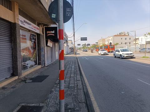 Cjto Comercial/sala para locacao no Capao Raso em Curitiba com 72,40m² por R$ 2.120,00