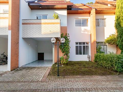 Sobrado para locacao no Merces em Curitiba com 151,36m² por R$ 5.333,00