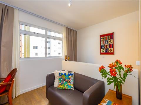 Apartamento para locacao no Centro em Curitiba com 30,90m² por R$ 2.520,00