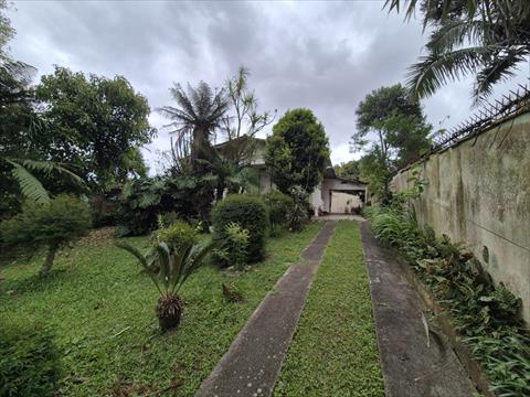 Terreno para venda no Hauer em Curitiba com 770,00m² por R$ 1.270.000,00