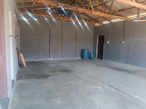 Barracão/galpão para locacao no Hauer em Curitiba com 0,00m² por R$ 2.466,00