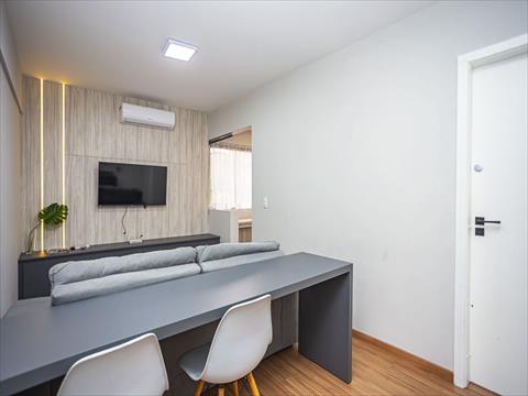 Estúdio para locacao no Juveve em Curitiba com 54,92m² por R$ 2.653,00