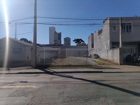 Terreno para locacao no Novo Mundo em Curitiba com 329,00m² por R$ 2.400,00