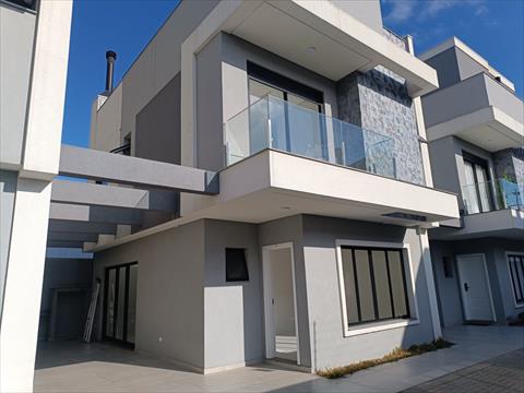 Sobrado para locacao no Xaxim em Curitiba com 147,00m² por R$ 7.733,00