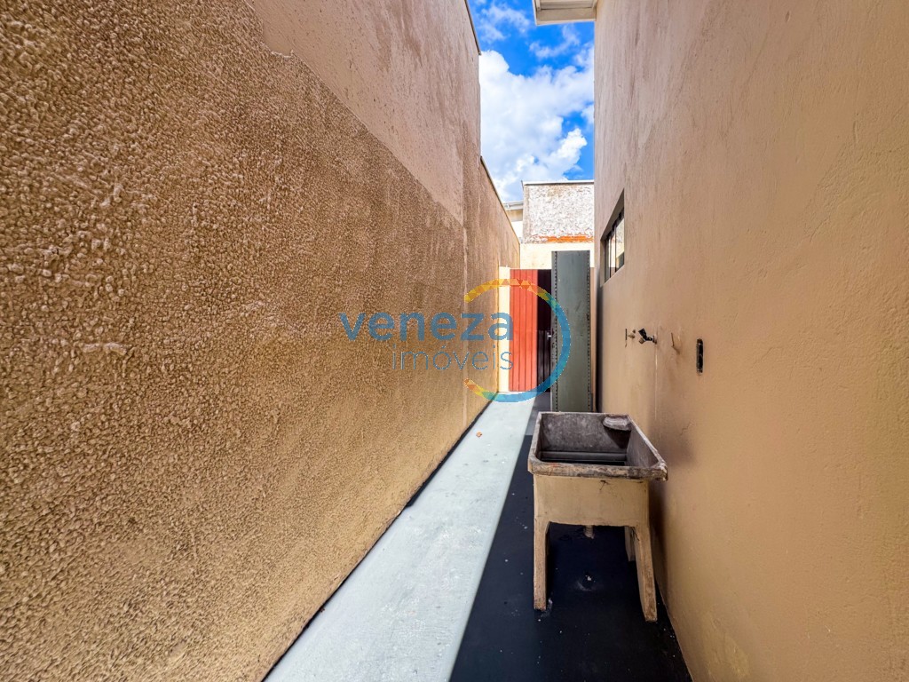 Casa Comercial para locação no bairro Ipiranga de Londrina com 150m<sup>2</sup> útil, 1 vaga de garagem