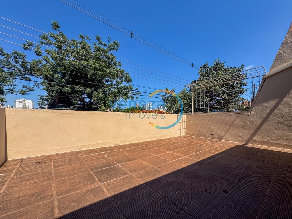 Casa Comercial para locação no bairro Ipiranga de Londrina com 150m<sup>2</sup> útil, 1 vaga de garagem