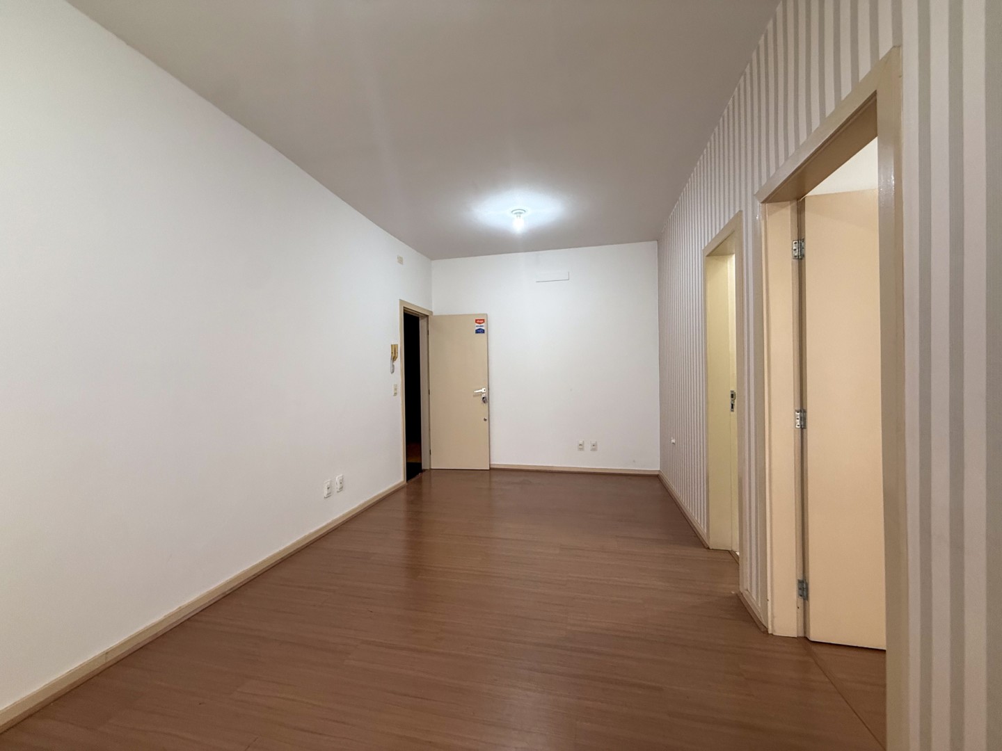 Sala para locacao no Centro em Londrina com 30,59m² por R$ 1.150  - Foto 3