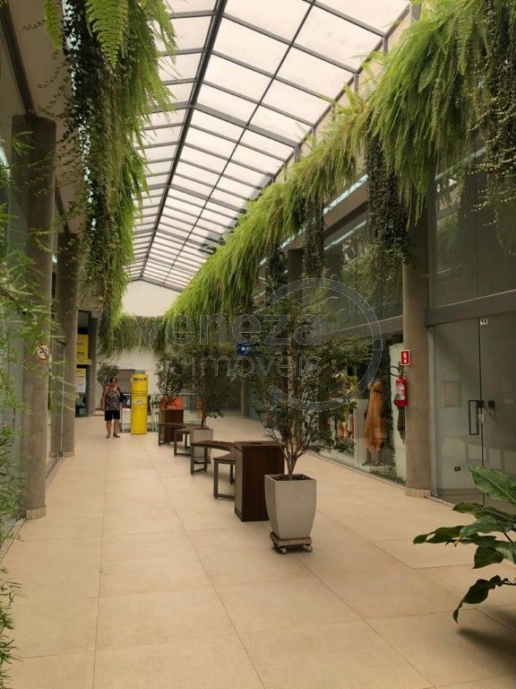 Salão-loja para locação no bairro Centro de Londrina com 11.5m<sup>2</sup> útil