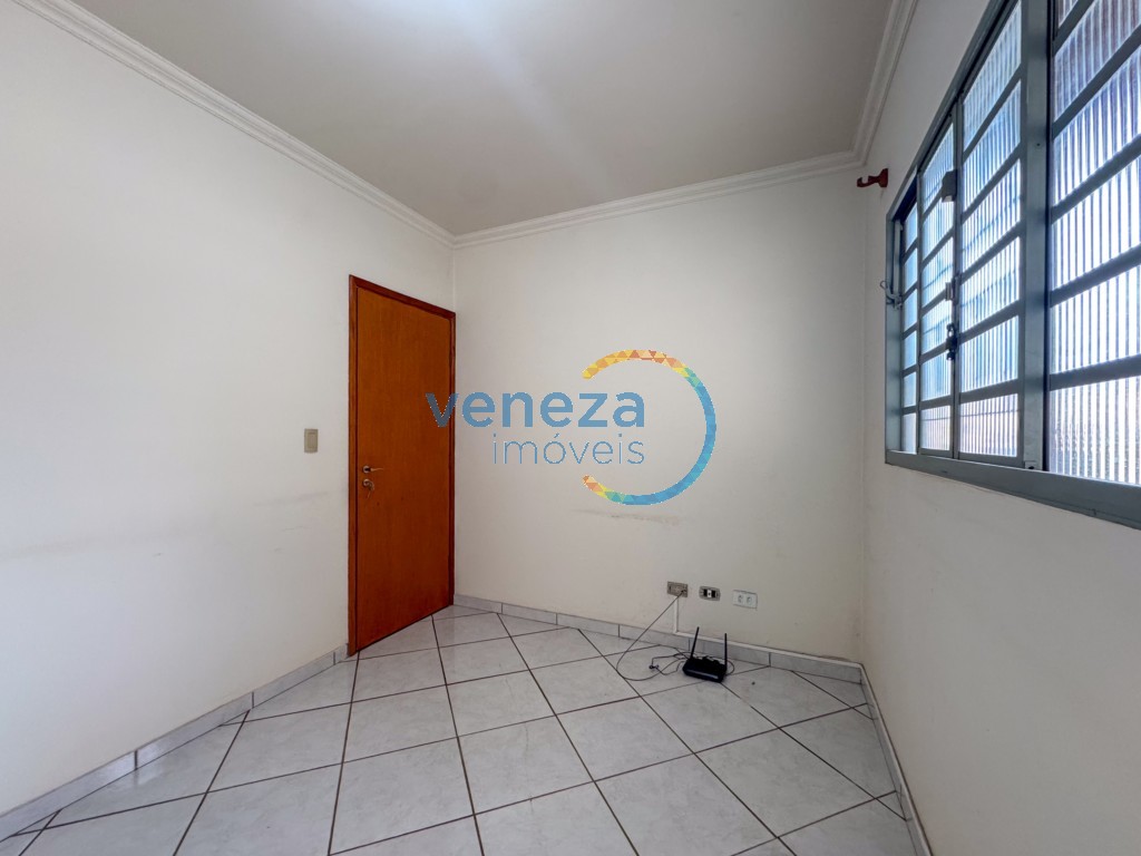 Casa Residencial para locação no bairro Industrial de Londrina com 89m<sup>2</sup> útil, 3 quartos, 1 vaga de garagem