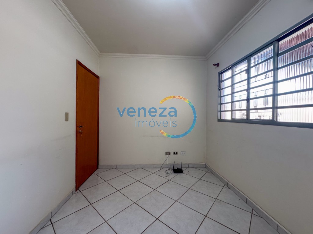 Casa Residencial para locação no bairro Industrial de Londrina com 89m<sup>2</sup> útil, 3 quartos, 1 vaga de garagem