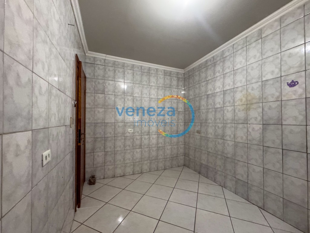 Casa Residencial para locação no bairro Industrial de Londrina com 89m<sup>2</sup> útil, 3 quartos, 1 vaga de garagem